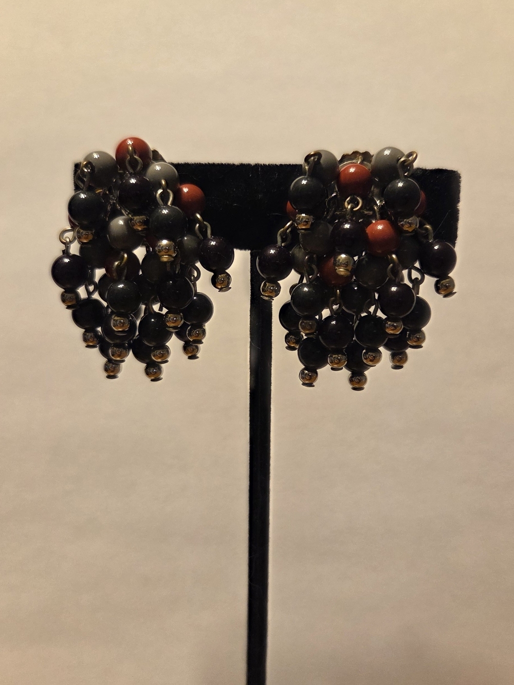 Vintage Cluster Bead Clip-On Earrings Shades Of Red And Gray
